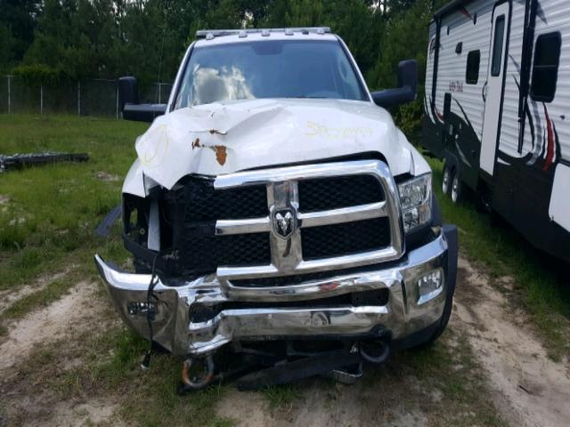 3C7WRMDL4GG320068 - 2016 RAM 5500 WHITE photo 9