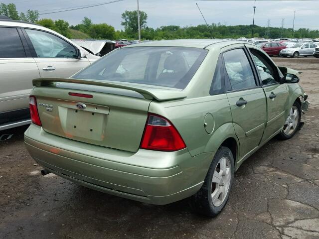 1FAHP34N27W210862 - 2007 FORD FOCUS GREEN photo 4