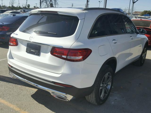 WDC0G4JB0JV023716 - 2018 MERCEDES-BENZ GLC 300 WHITE photo 4