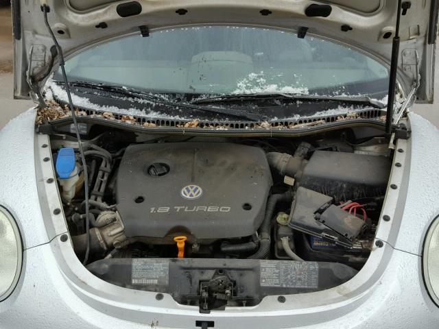 3VWDD21C9YM449127 - 2000 VOLKSWAGEN NEW BEETLE 银色 照片 7