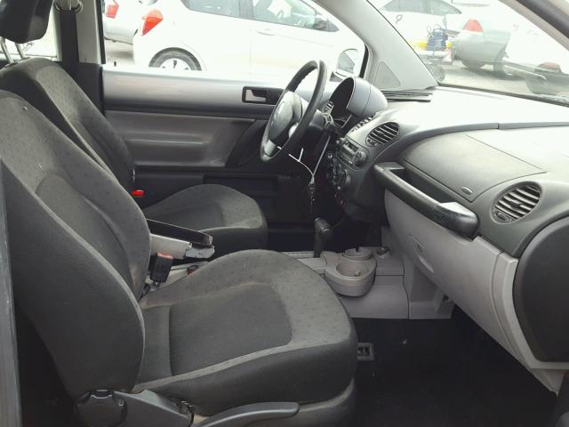 3VWCK21C02M400228 - 2002 VOLKSWAGEN NEW BEETLE 白色 照片 5