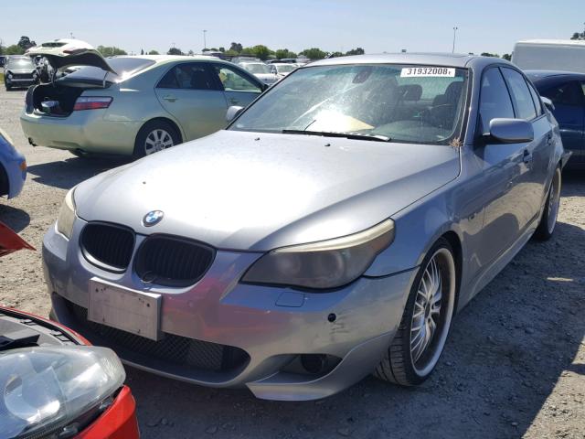 WBANB53596CP02911 - 2006 BMW 550 I SILVER photo 2