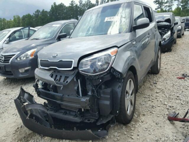 KNDJN2A27E7101343 - 2014 KIA SOUL GRAY photo 2