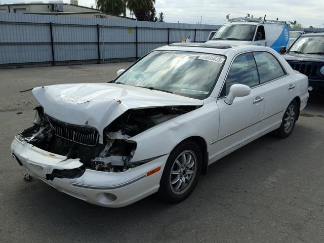 KMHFU45E52A214792 - 2002 HYUNDAI XG 350 WHITE photo 2