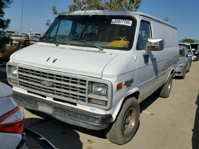 1GCEG25K2N7117567 - 1992 CHEVROLET G20 WHITE photo 2