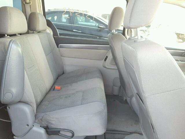 2V4RW4D11AR227341 - 2010 VOLKSWAGEN ROUTAN S WHITE photo 6