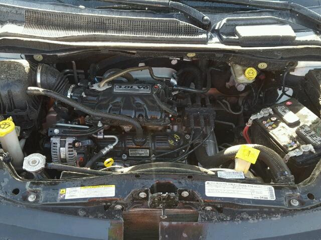 2V4RW4D11AR227341 - 2010 VOLKSWAGEN ROUTAN S WHITE photo 7