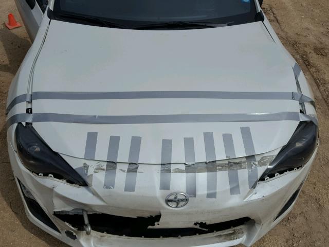 JF1ZNAA17D1727759 - 2013 TOYOTA SCION FR-S თეთრი ფოტო 7