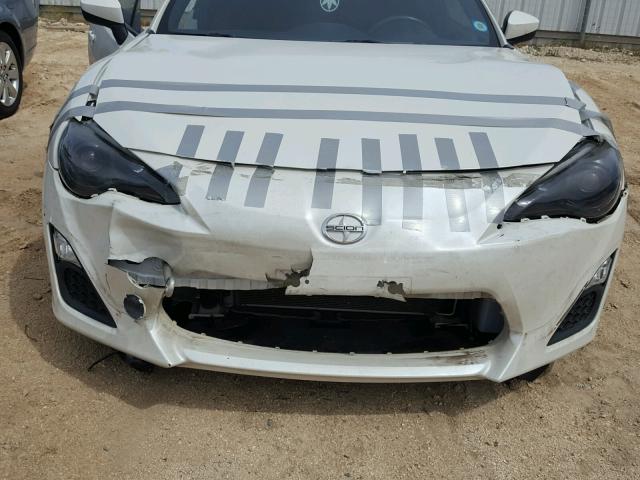 JF1ZNAA17D1727759 - 2013 TOYOTA SCION FR-S თეთრი ფოტო 9