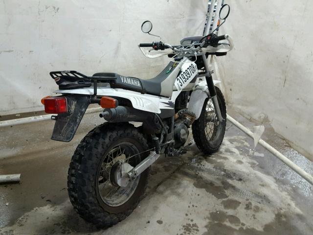 JYA3AWE064A099926 - 2004 YAMAHA TW200 E WHITE photo 4