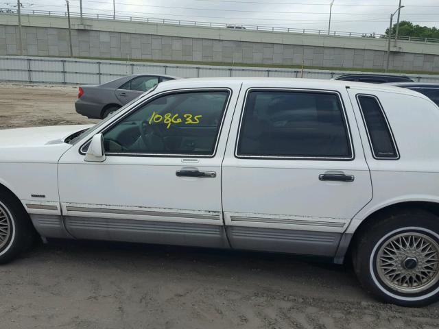 1LNLM82W9TY710176 - 1996 LINCOLN TOWN CAR S WHITE photo 9