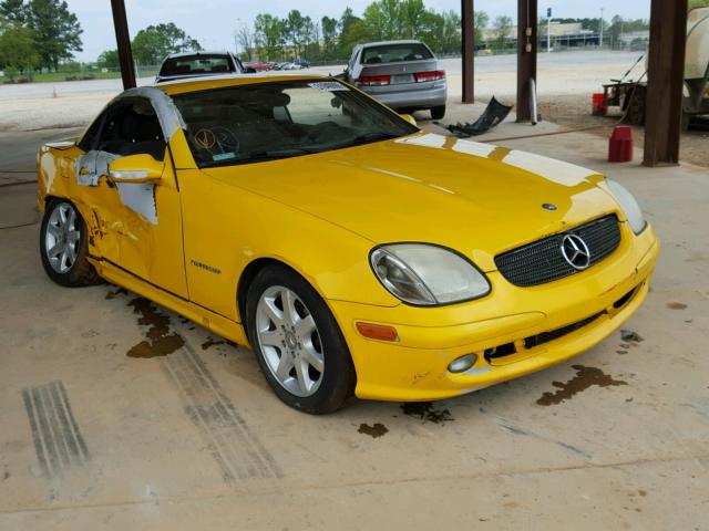 WDBKK49F11F212436 - 2001 MERCEDES-BENZ SLK 230 KO YELLOW photo 1