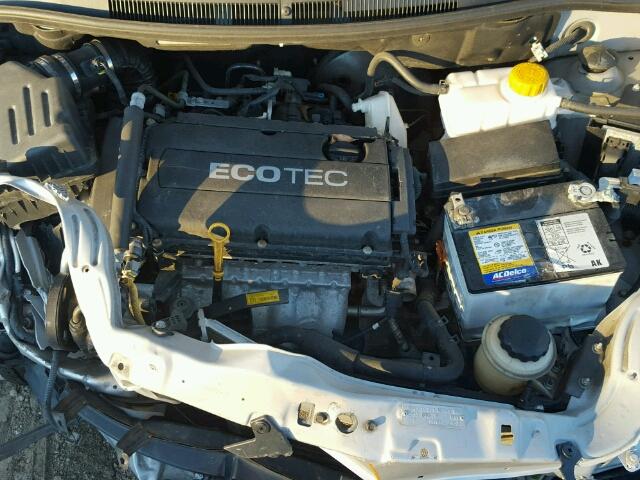 KL1TD5DE4BB123996 - 2011 CHEVROLET AVEO LS SILVER photo 7