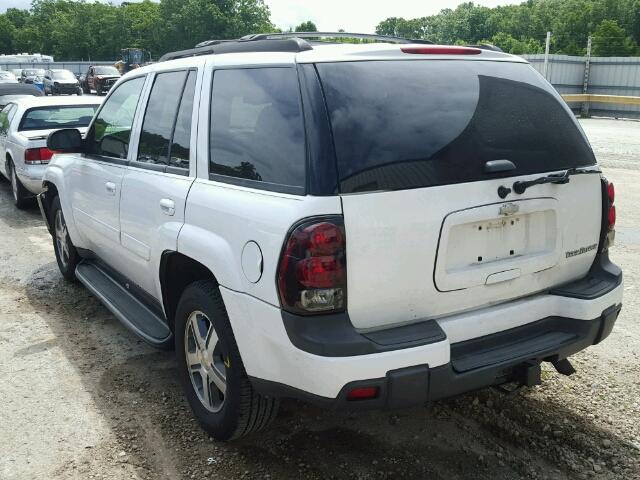 1GNDT13S352155950 - 2005 CHEVROLET TRAILBLAZE WHITE photo 3