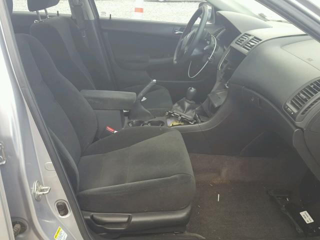 1HGCM55137A042250 - 2007 HONDA ACCORD VAL SILVER photo 5