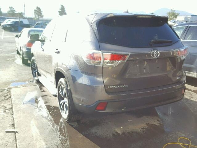 5TDKKRFH0GS503605 - 2016 TOYOTA HIGHLANDER GRAY photo 3