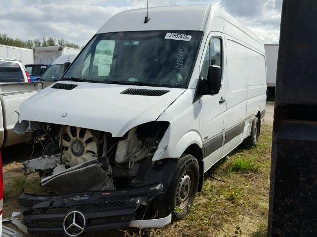 WD3PE8CC9A5495480 - 2010 MERCEDES-BENZ SPRINTER 2 WHITE photo 2