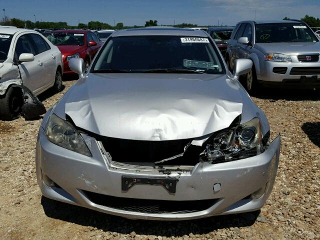 JTHBE262562001316 - 2006 LEXUS IS350 SILVER photo 9