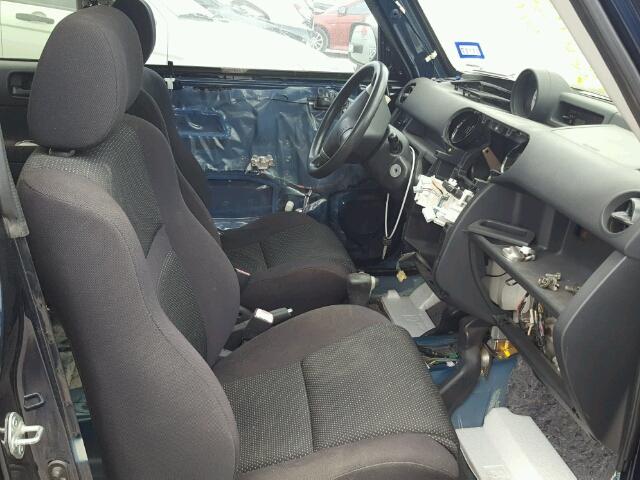 JTLKT324840165676 - 2004 TOYOTA SCION XB BLUE photo 5