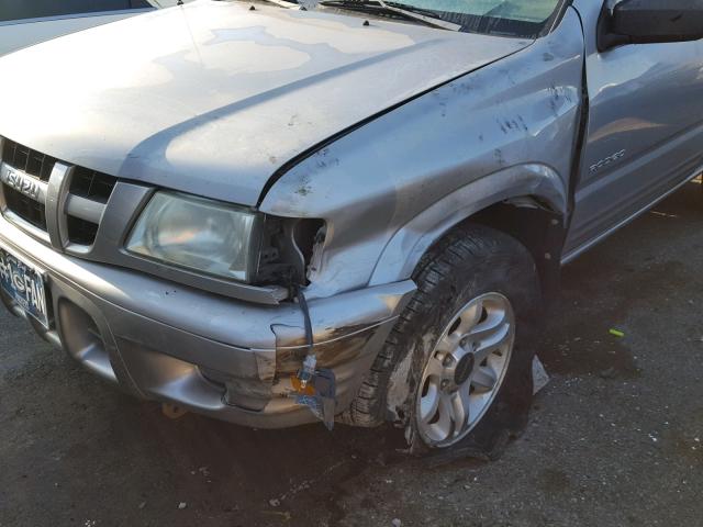 4S2DM58Y344313656 - 2004 ISUZU RODEO S SILVER photo 9