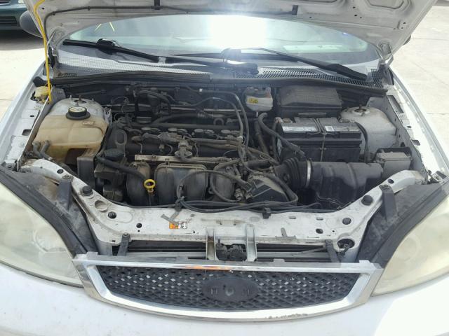 1FAFP36N57W229183 - 2007 FORD FOCUS ZXW WHITE photo 7