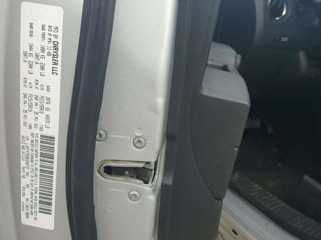 1J4FF47B99D200737 - 2009 JEEP COMPASS SP SILVER photo 10