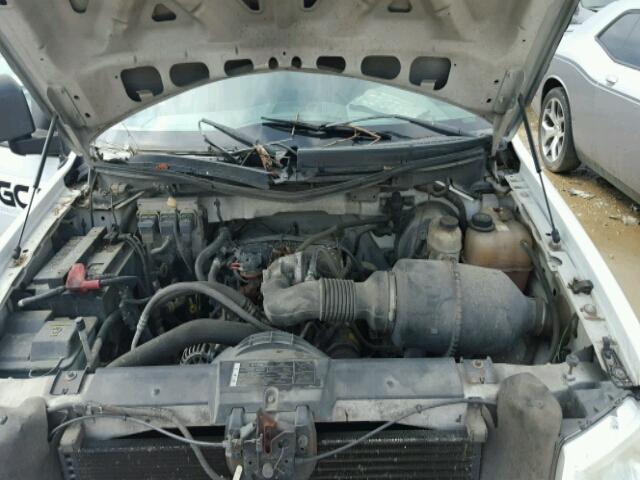 1FTRF12218KE34115 - 2008 FORD F150 WHITE photo 7