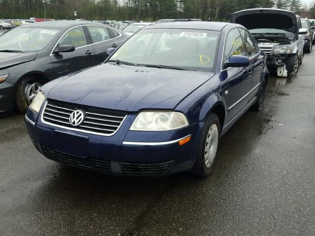 WVWMD63B84P041575 - 2004 VOLKSWAGEN PASSAT GL BLUE photo 2