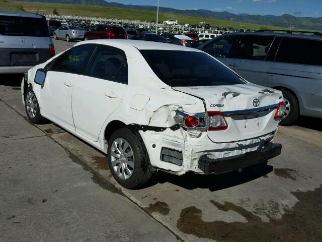 5YFBU4EE5DP090928 - 2013 TOYOTA COROLLA BA WHITE photo 3