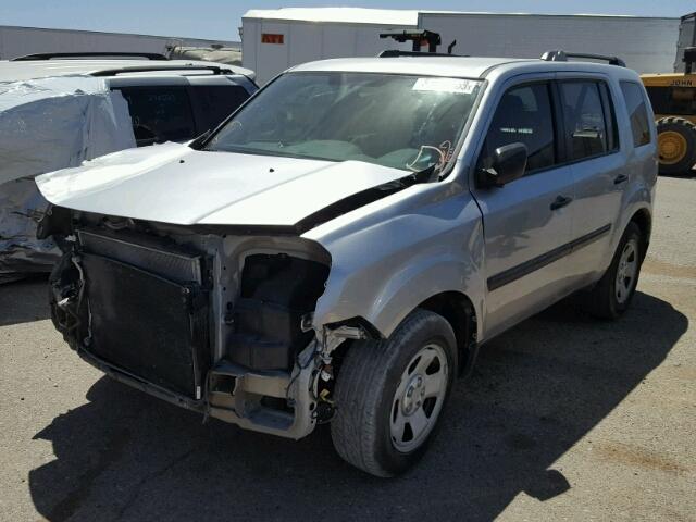 5FNYF3H25DB040767 - 2013 HONDA PILOT LX SILVER photo 2