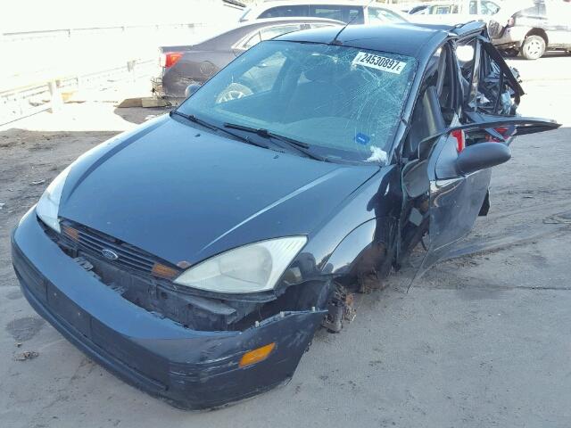 1FAFP34P52W184484 - 2002 FORD FOCUS BLACK photo 2