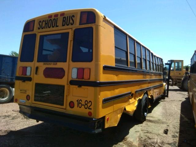 4UZABRDT9GCGX3786 - 2016 FREIGHTLINER CHASSIS B2 YELLOW photo 4