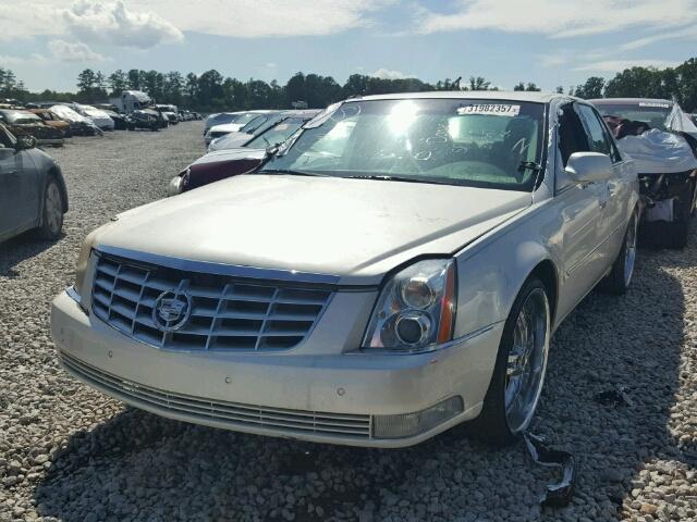 1G6KD57Y38U107735 - 2008 CADILLAC DTS WHITE photo 2