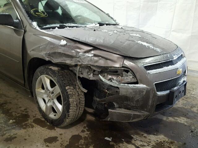 1G1ZB5E0XCF243896 - 2012 CHEVROLET MALIBU LS ნაცრისფერი ფოტო 9