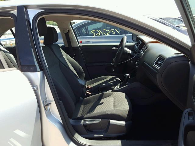 3VW2K7AJ3EM310535 - 2014 VOLKSWAGEN JETTA BASE 银色 照片 5