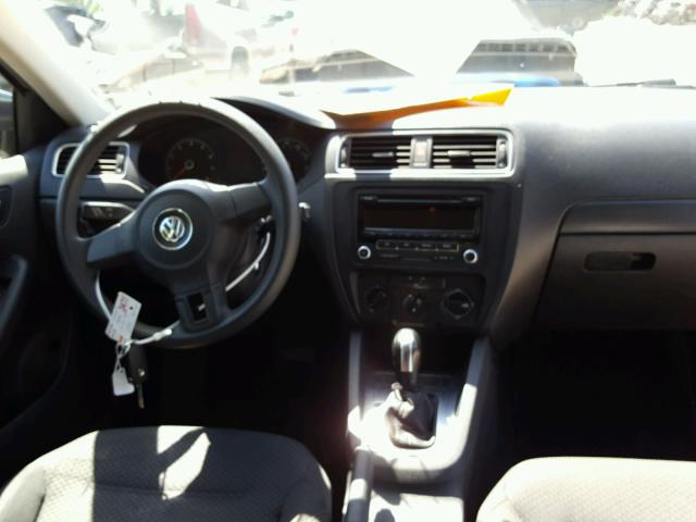 3VW2K7AJ3EM310535 - 2014 VOLKSWAGEN JETTA BASE 银色 照片 9