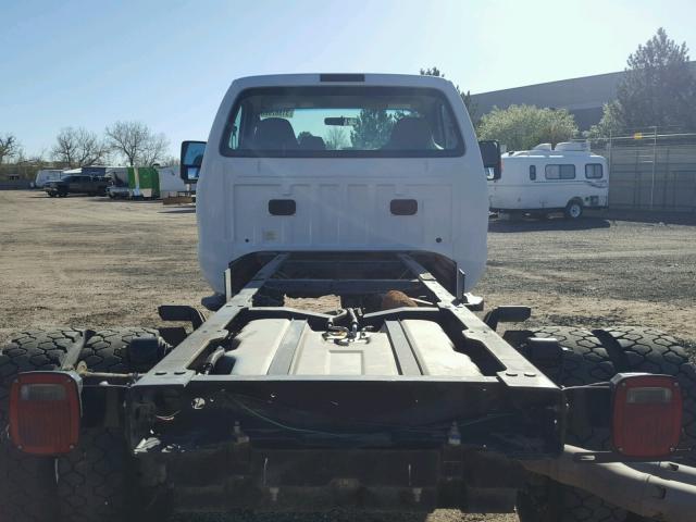 1FDAF57RX8EC78841 - 2008 FORD F550 SUPER WHITE photo 6