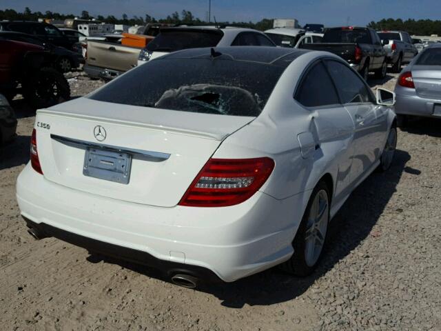 WDDGJ5HB5DG090277 - 2013 MERCEDES-BENZ C 350 WHITE photo 4