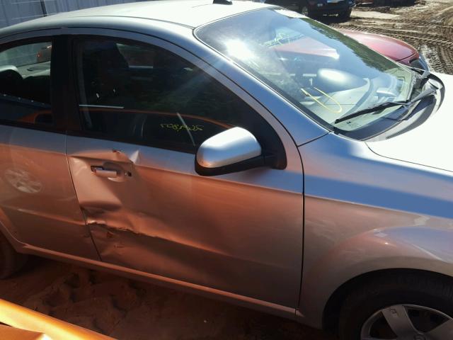 KL1TD5DE1BB219245 - 2011 CHEVROLET AVEO LS SILVER photo 9