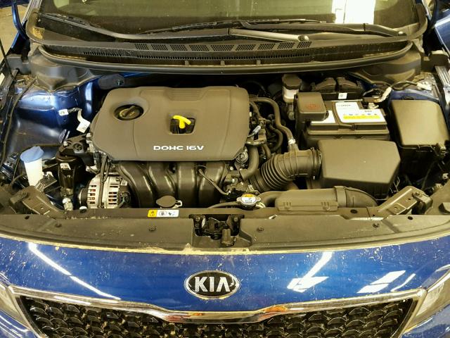 3KPFL4A78JE222329 - 2018 KIA FORTE LX BLUE photo 7