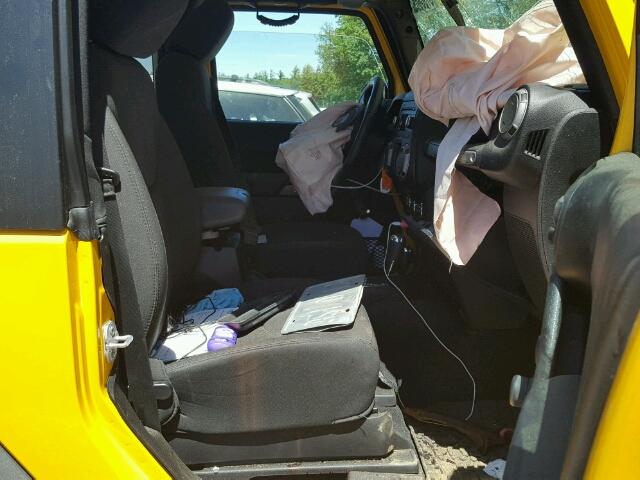 1C4AJWAG8FL639864 - 2015 JEEP WRANGLER S 黄色 照片 5