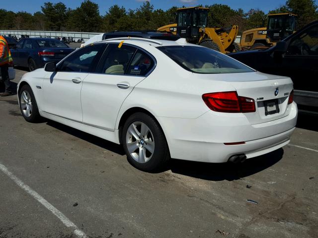 WBAXH5C59DD113288 - 2013 BMW 528 XI WHITE photo 3