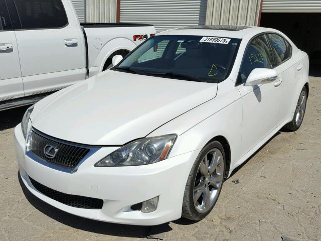 JTHBK262995104878 - 2009 LEXUS IS 250 WHITE photo 2