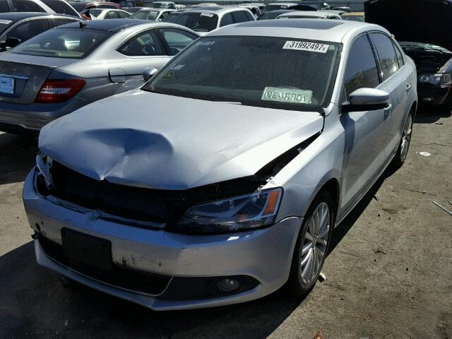 3VWLL7AJ2EM391447 - 2014 VOLKSWAGEN JETTA TDI SILVER photo 2