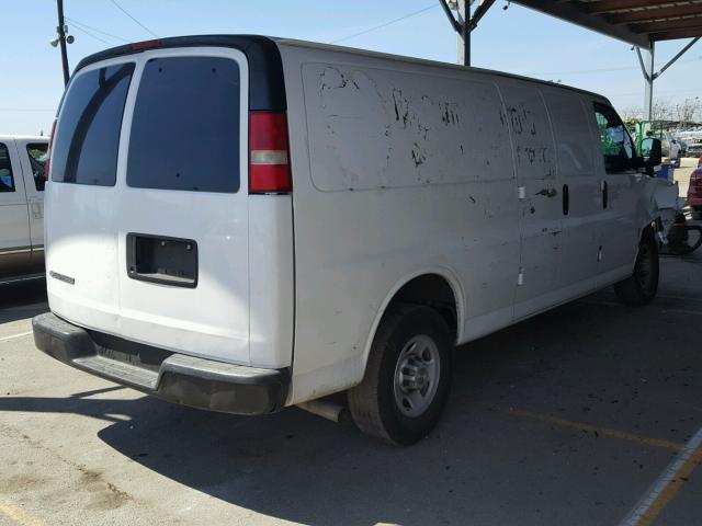 1GCGG29C081229349 - 2008 CHEVROLET EXPRESS G2 WHITE photo 4