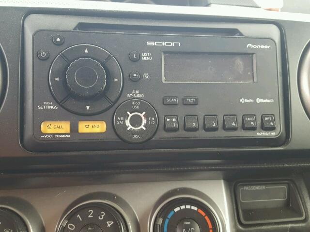 JTLZE4FEXCJ017121 - 2012 TOYOTA SCION XB SILVER photo 9