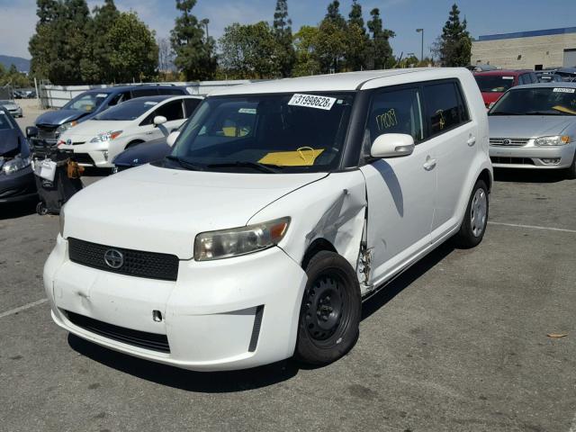 JTLKE50E181038673 - 2008 TOYOTA SCION XB WHITE photo 2
