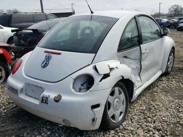 3VWBB61C4WM006904 - 1998 VOLKSWAGEN NEW BEETLE თეთრი ფოტო 4