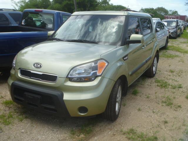 KNDJT2A26B7328377 - 2011 KIA SOUL ! GREEN photo 2