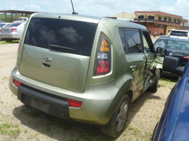 KNDJT2A26B7328377 - 2011 KIA SOUL ! GREEN photo 4